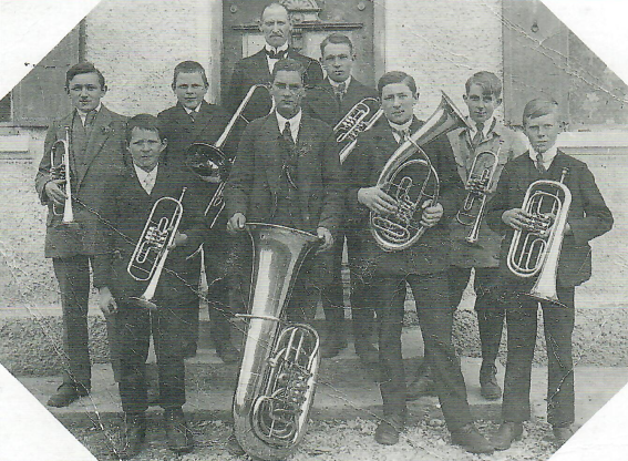 Datei:Musikkapelle 1925.png